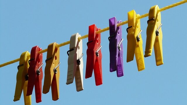 clothespins-9273_640-1.jpg