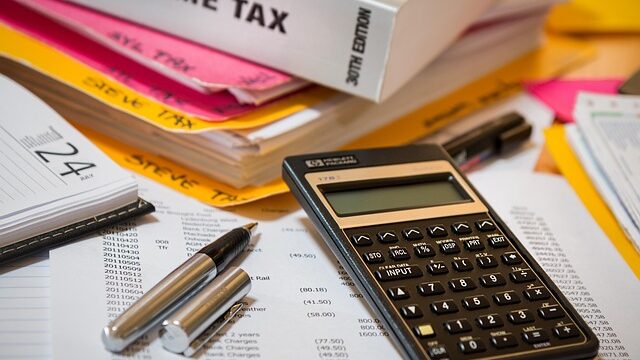 income-tax-4097292_640-1.jpg